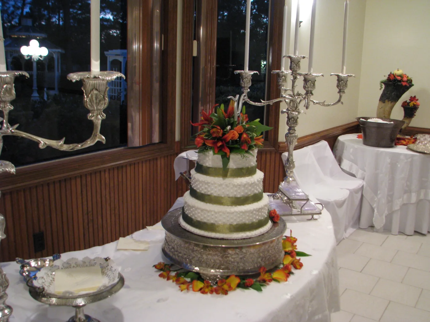 Fall Decorated Wedding Cake